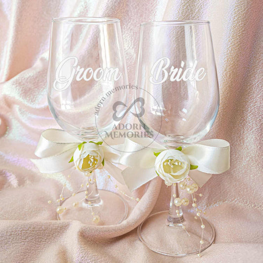 Wedding Toast Glasses - Bride And Groom Couple champagne Glass